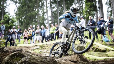 Descenders  Une Expérience Adrénaline de Descente à VTT